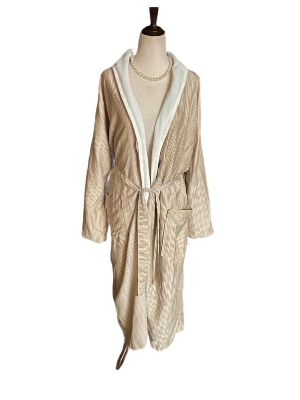 Montage Beverly Hills • Medium • 2 Tone • Brown & White • Striped • Plush • Robe